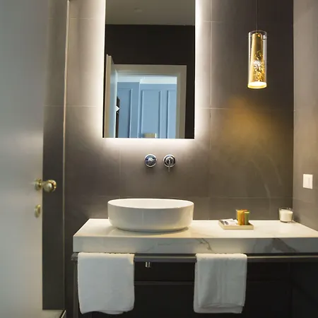 Oda ve Kahvaltı Unicum 4*