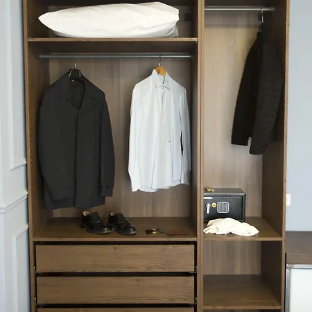 Couette-café Unicum 4*